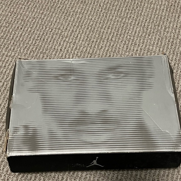 Nike Air Jordan 11 Retro Low size 9 - Picture 8 of 8